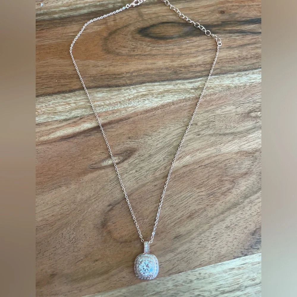 Premier Designs Tiffany rose gold square dainty necklace